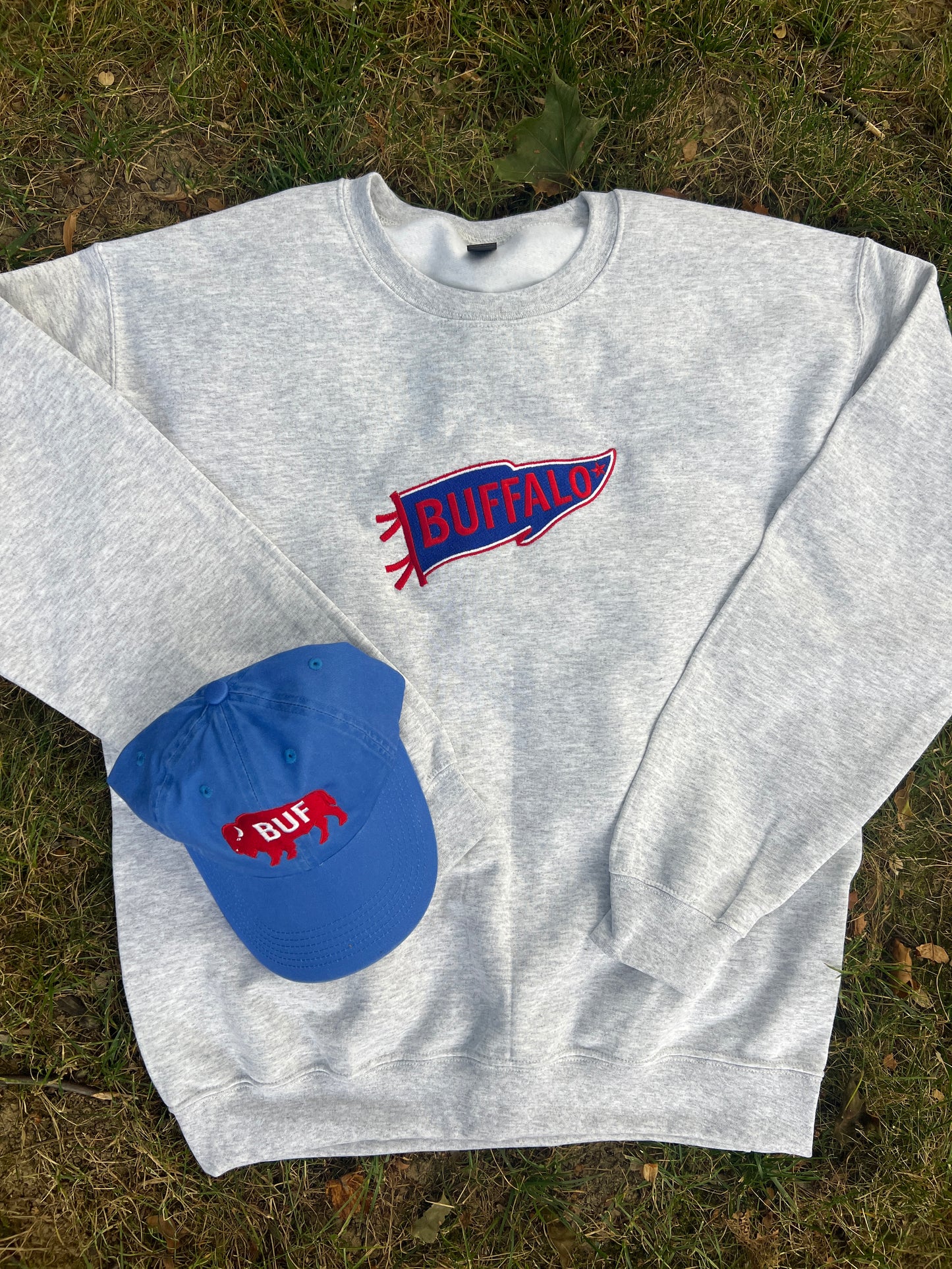 Buffalo embroidered pennant crew