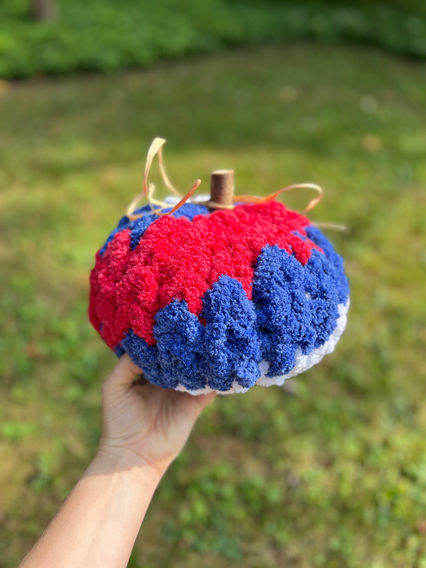Buffalo chunky knit pumpkin- set of two