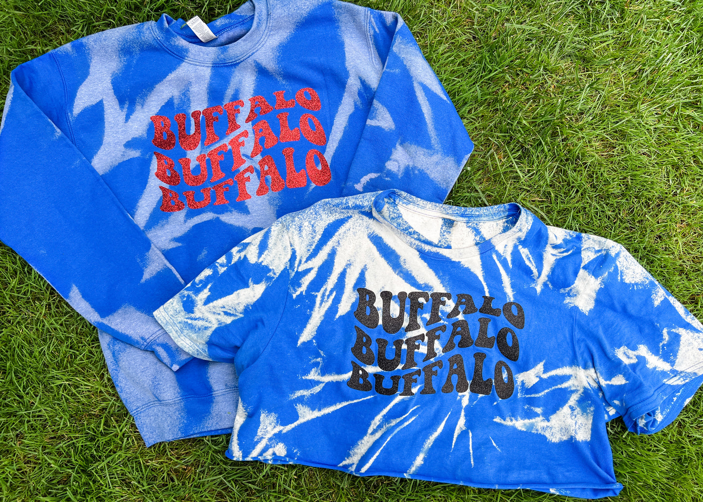 Buffalo Groovy bleached crewneck, Buffalo tie-dye crewneck, Buffalo repeating sweatshirt