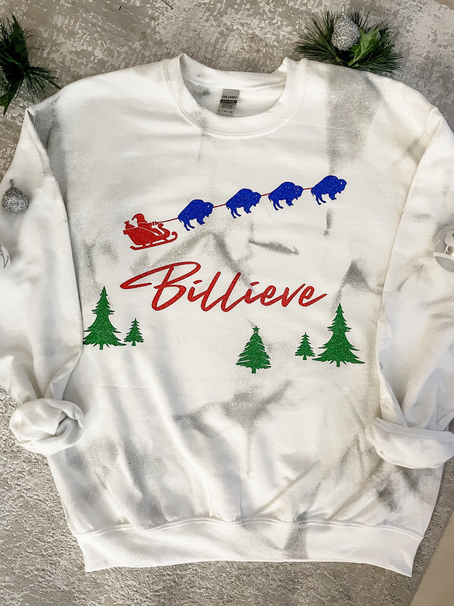 Buffalo BILLIEVE Santa Crewneck