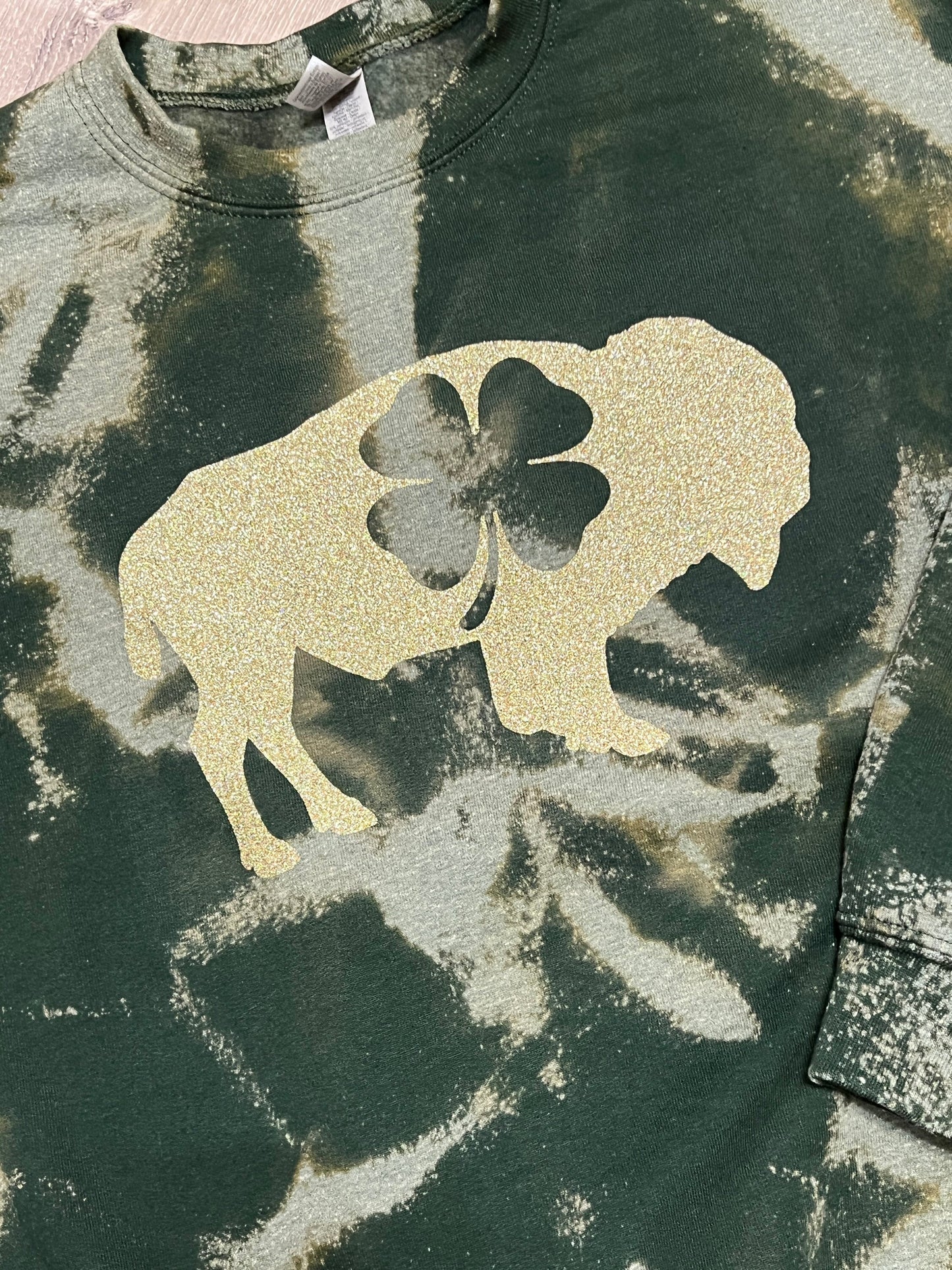 Buffalo Irish bleached sparkle crewneck