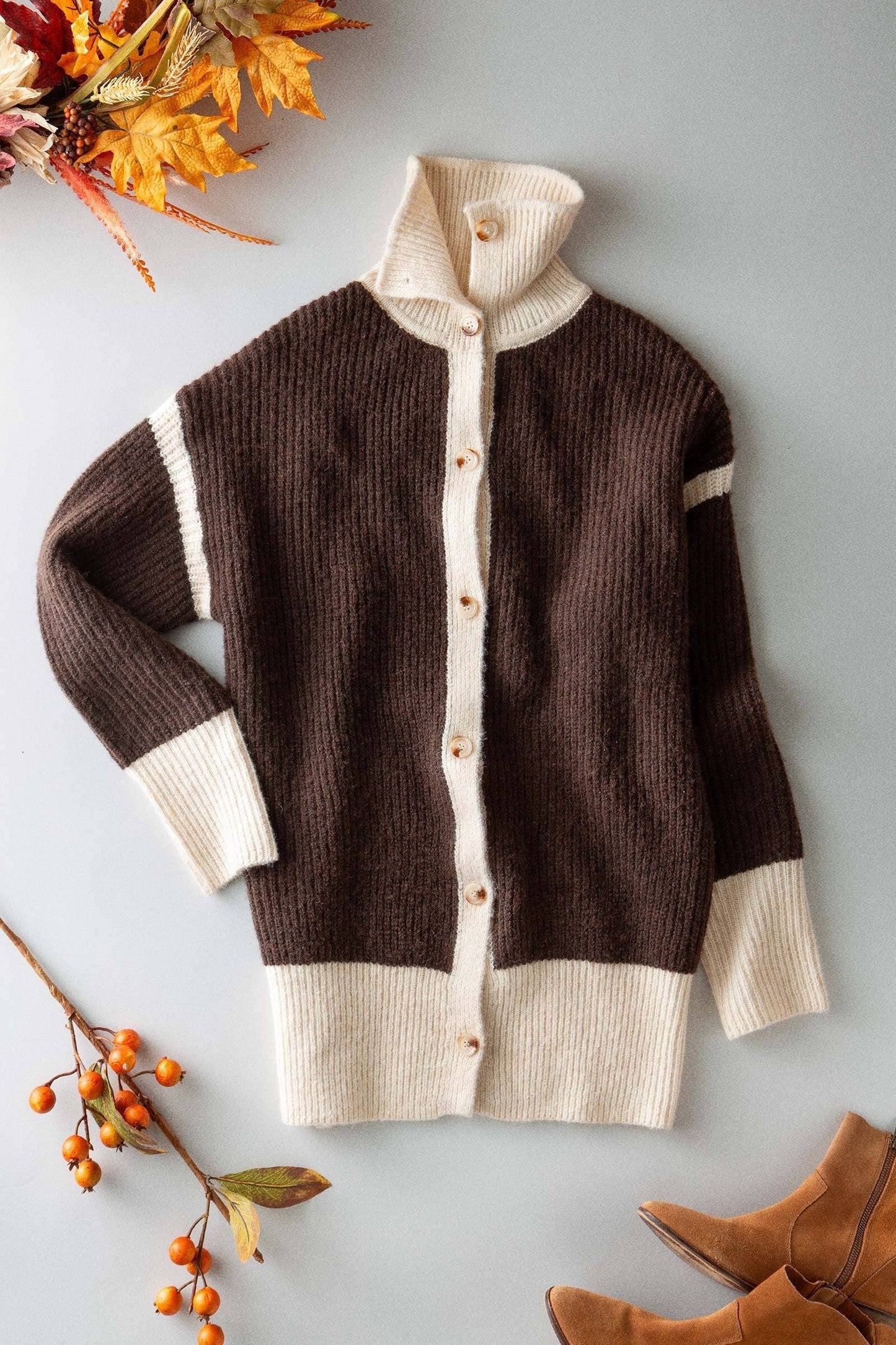 Contrast Trim Collared Sweater Cardigan: BROWN