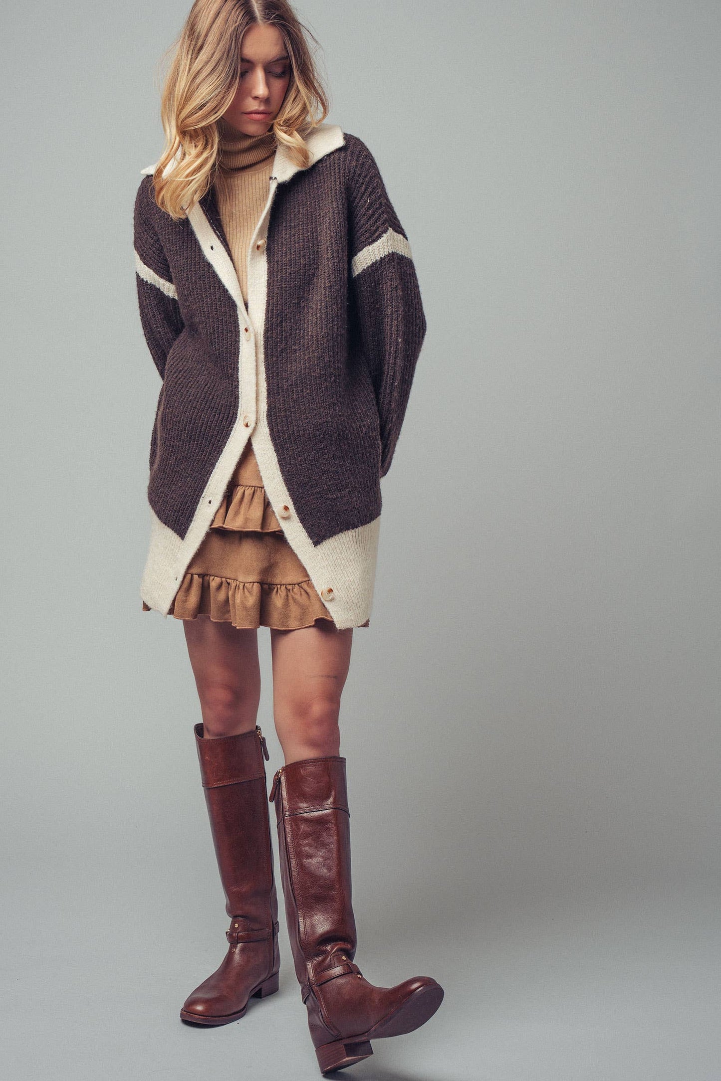 Contrast Trim Collared Sweater Cardigan: BROWN