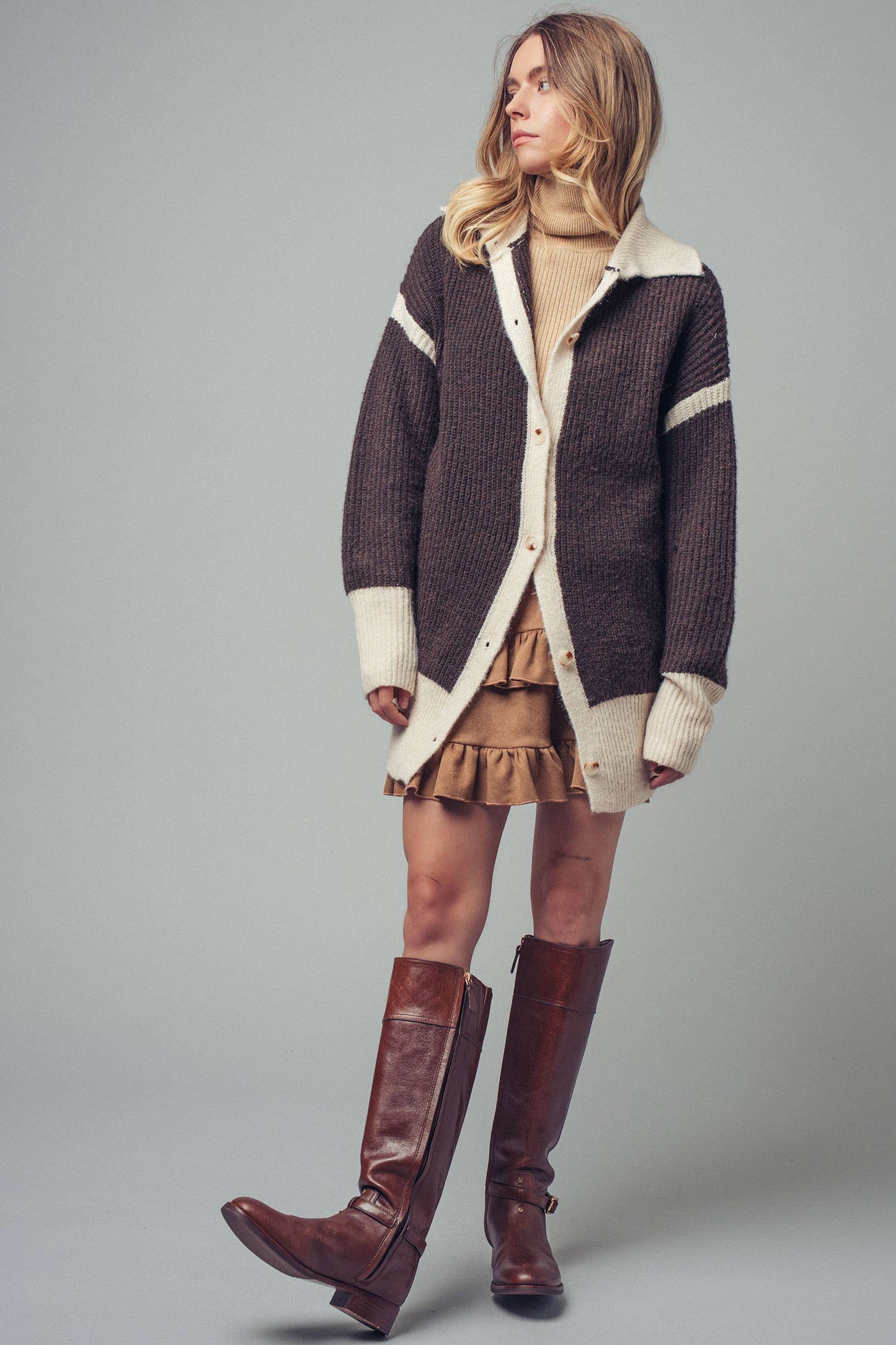 Contrast Trim Collared Sweater Cardigan: BROWN