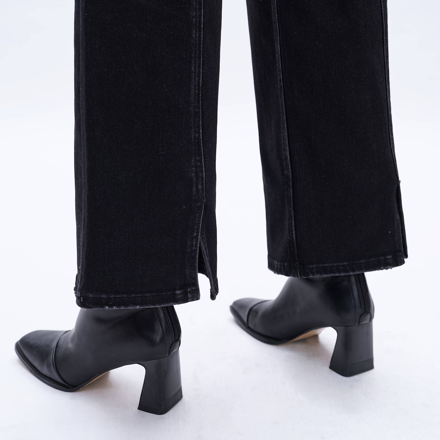 SUPER HIGH RISE WIDE LEG JEANS: BLACK