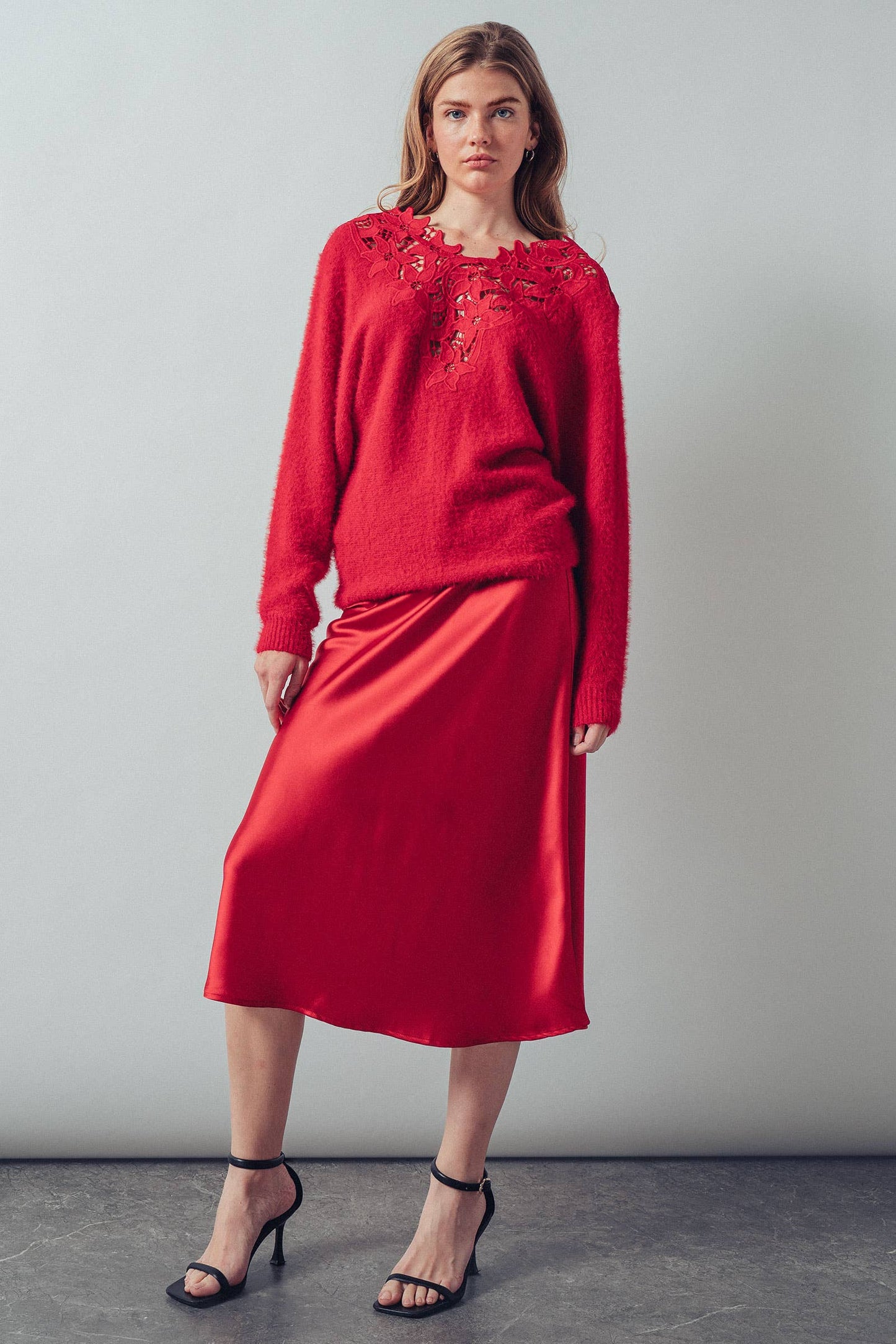 Lace Appliqué Eyelash Knit V-Neck Sweater