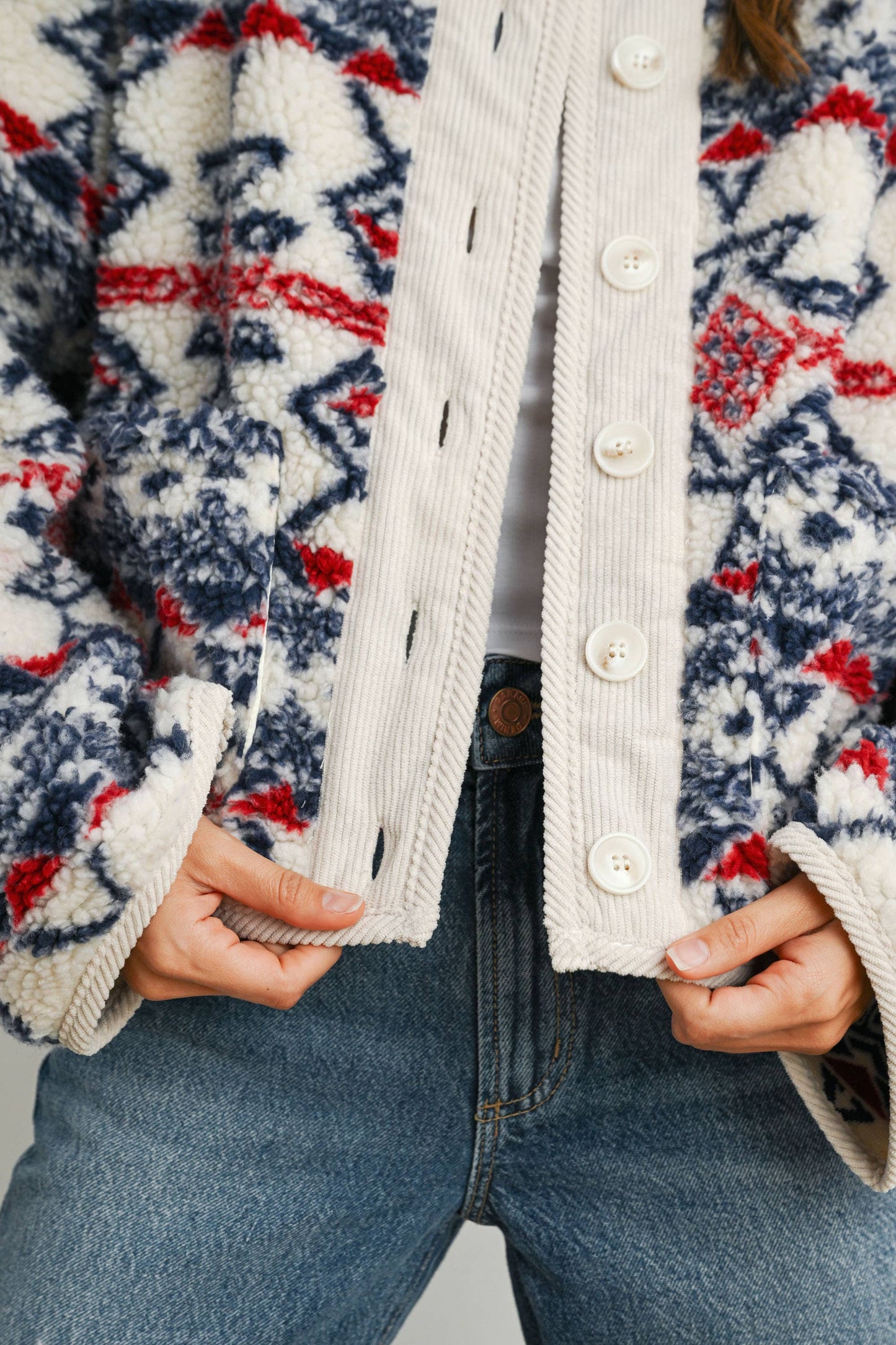 Buttoned Graphic Fleece Long Sleeve Jacket: IVORY / NAVY