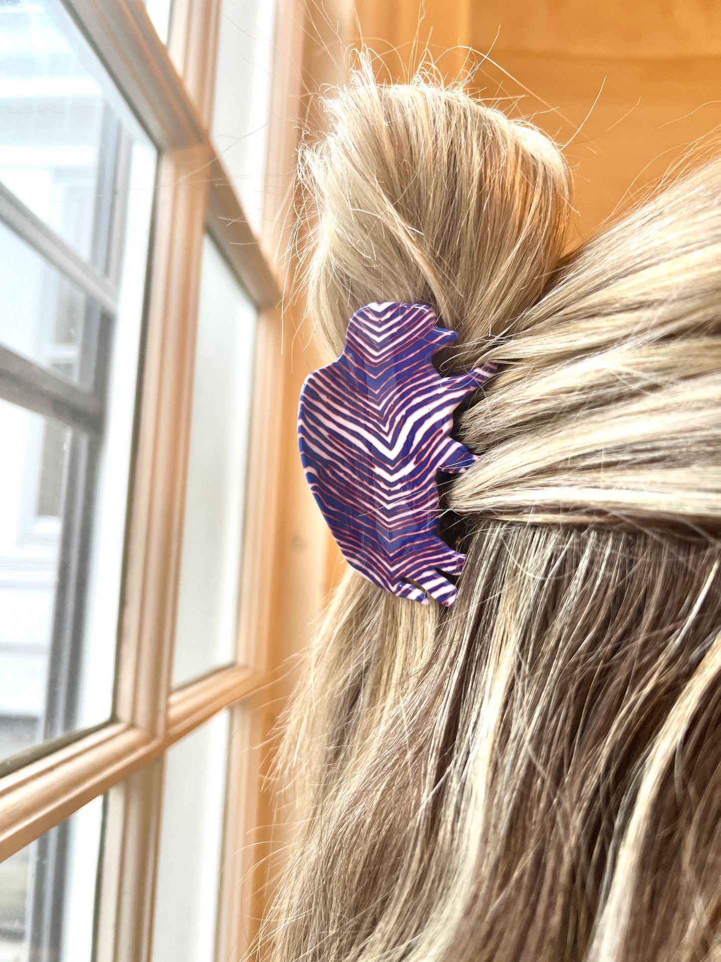 Buffalo shaped hair clip, Buffalo hair claw, Buffalo stripe hair clip