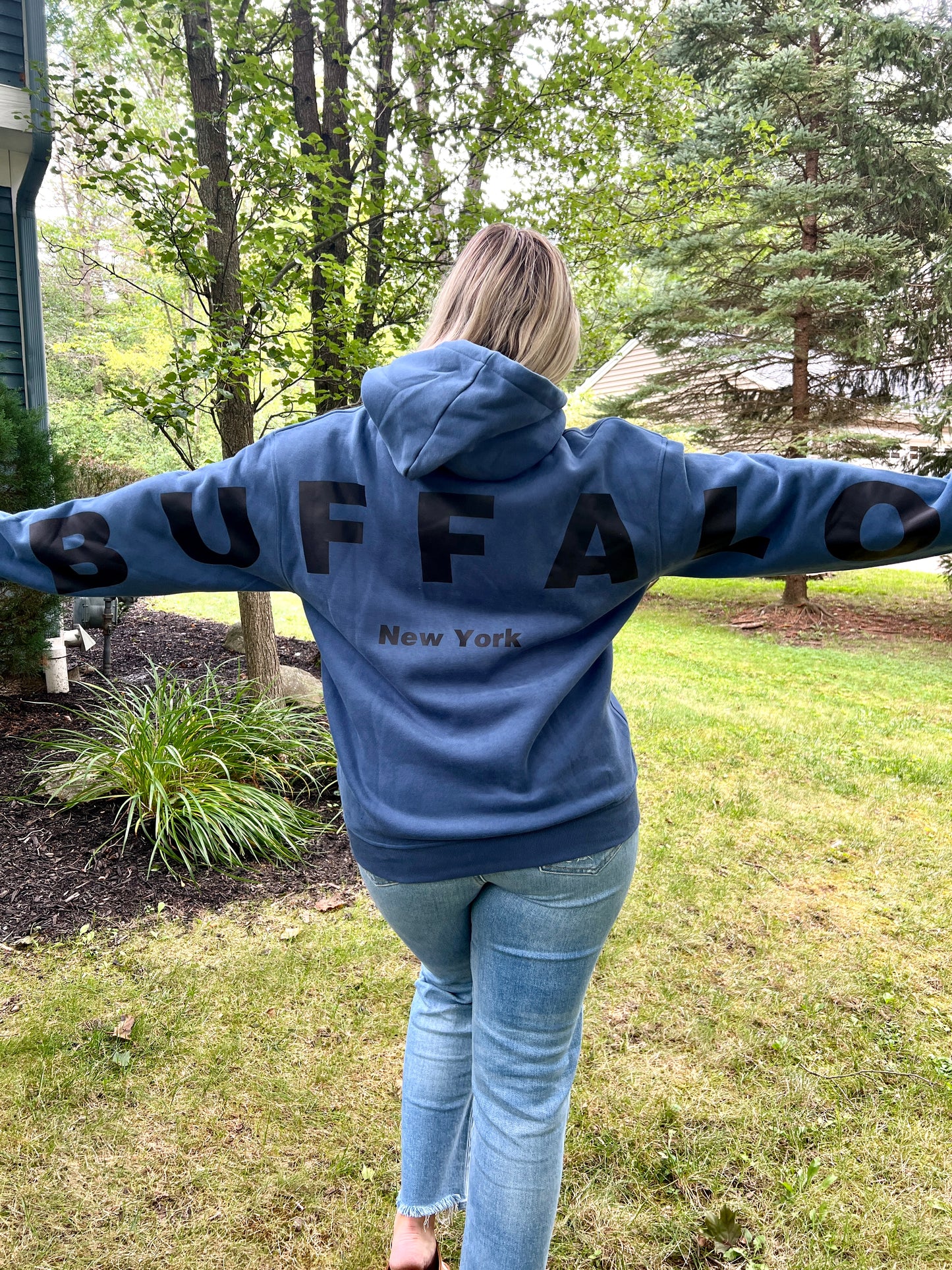 Buffalo boyfriend hoodie 2.0, Buffalo hoodie, Buffalo thick hoodie, Buffalo back design hoodie