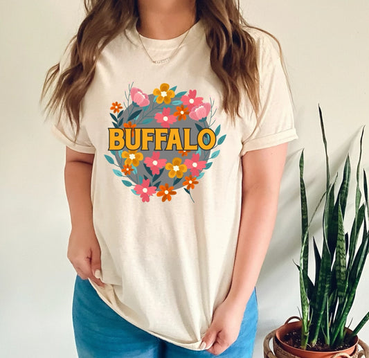 Buffalo floral neutral tee